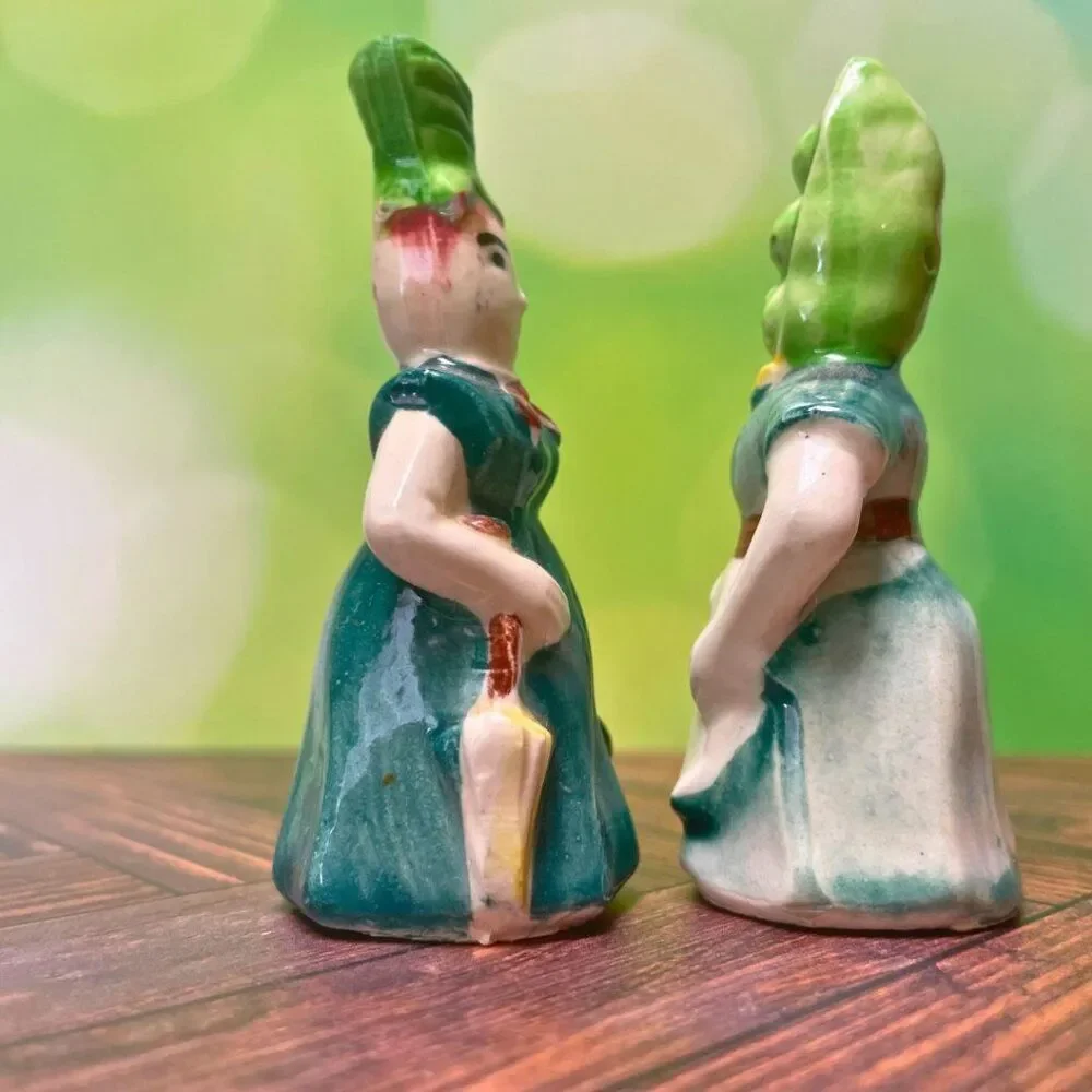 Vintage Rare! 1930s Veggie Ladies Salt & Pepper Shakers – Pea & Celery.
